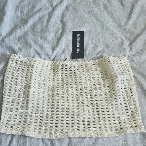 NWT PrettyLittleThing Crochet Cut Out Bandeau Top - Picture 6 of 6
